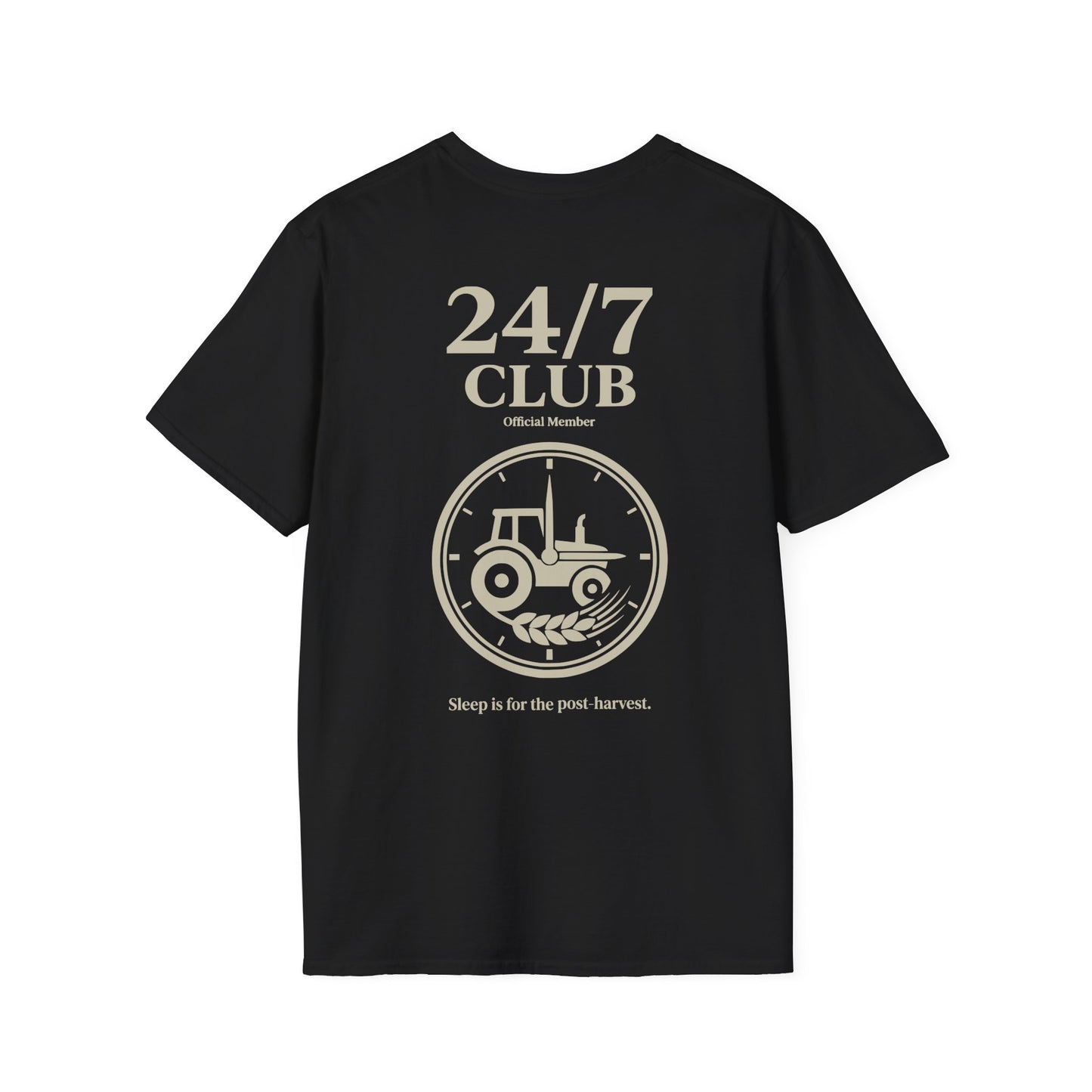 Schwarzes T-Shirt 24 7 Club mit grünem Rückendruck für Landwirte.